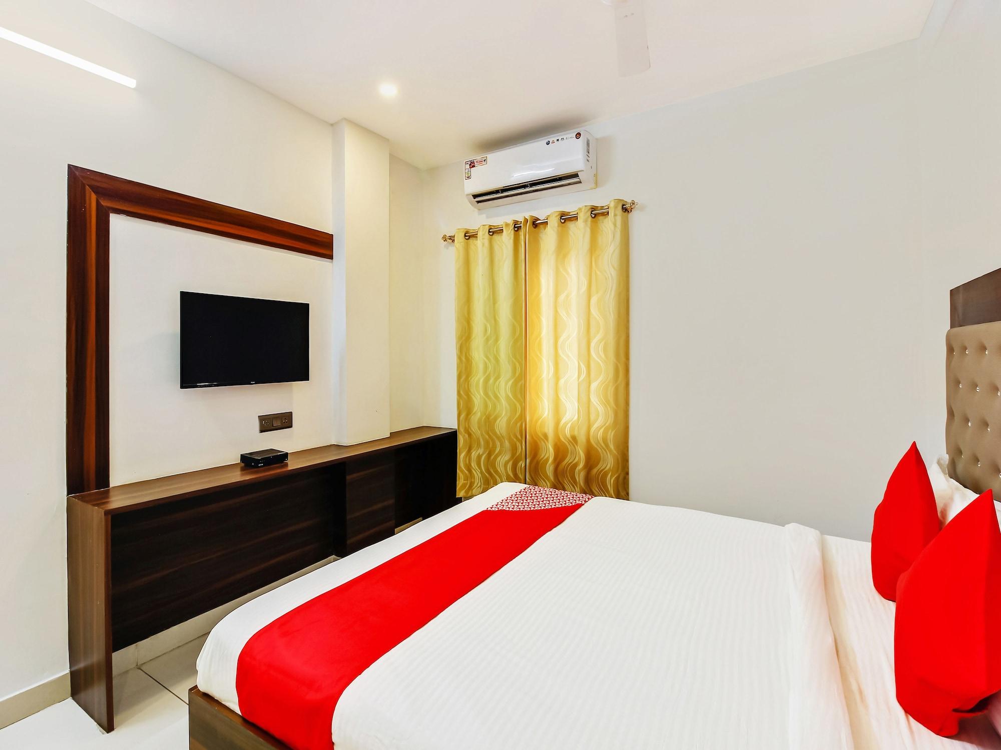Oyo 29131 Hotel Mn Grand Shamshabad Εξωτερικό φωτογραφία