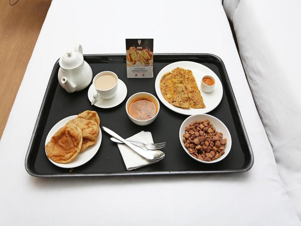 Oyo 29131 Hotel Mn Grand Shamshabad Εξωτερικό φωτογραφία