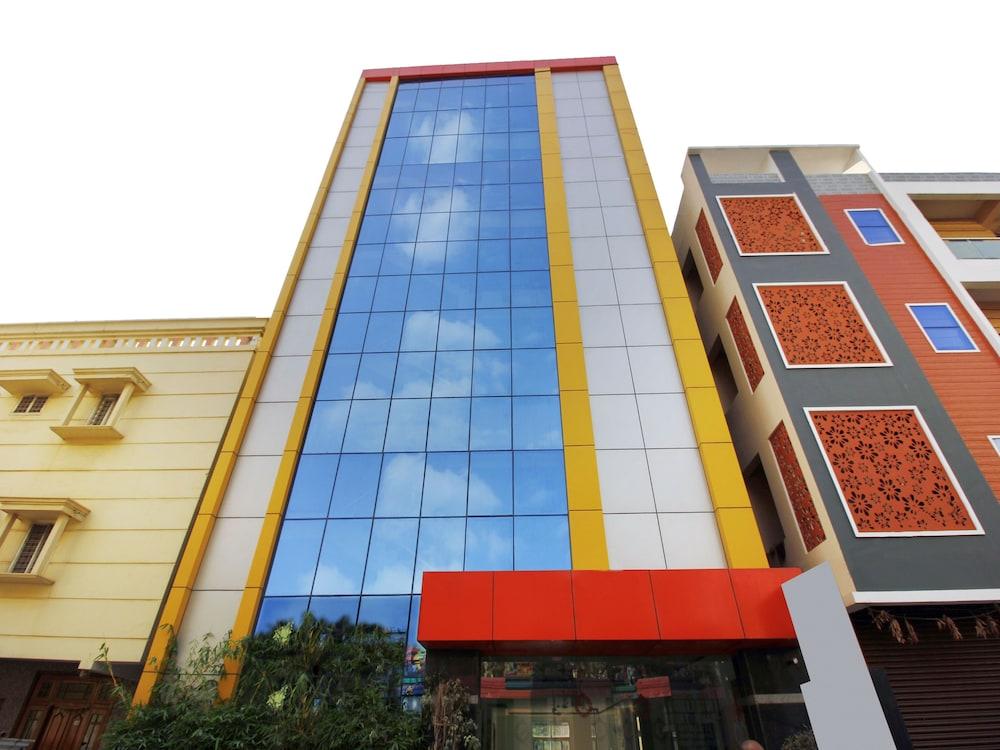 Oyo 29131 Hotel Mn Grand Shamshabad Εξωτερικό φωτογραφία